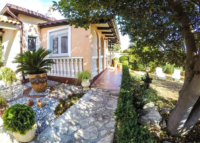 Vintijan Apartman Póla