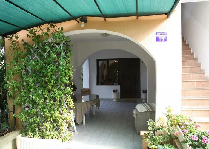 Vintijan Apartman Póla