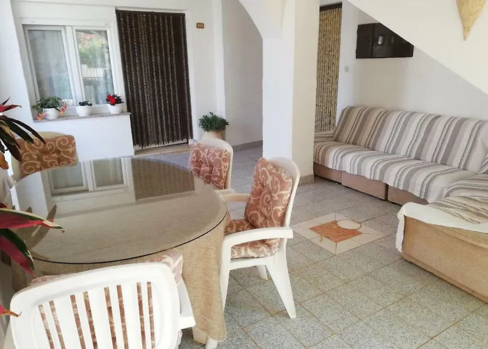 Vintijan Apartman Póla