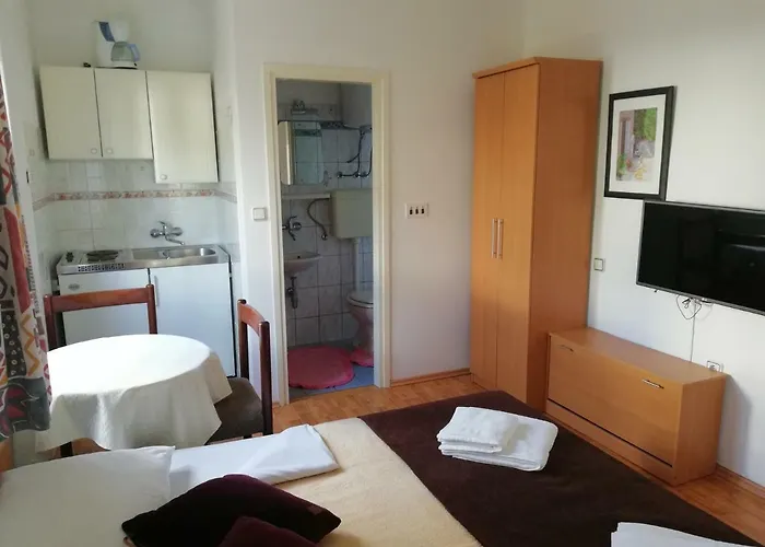 Vintijan Apartman Póla